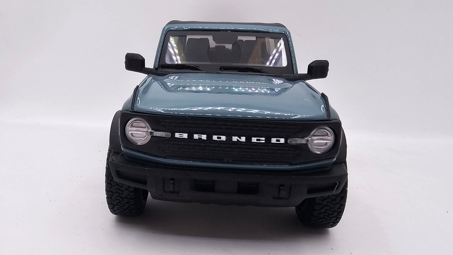 Ford Bronco - Escala 1/24 - Maisto - (Sin caja)