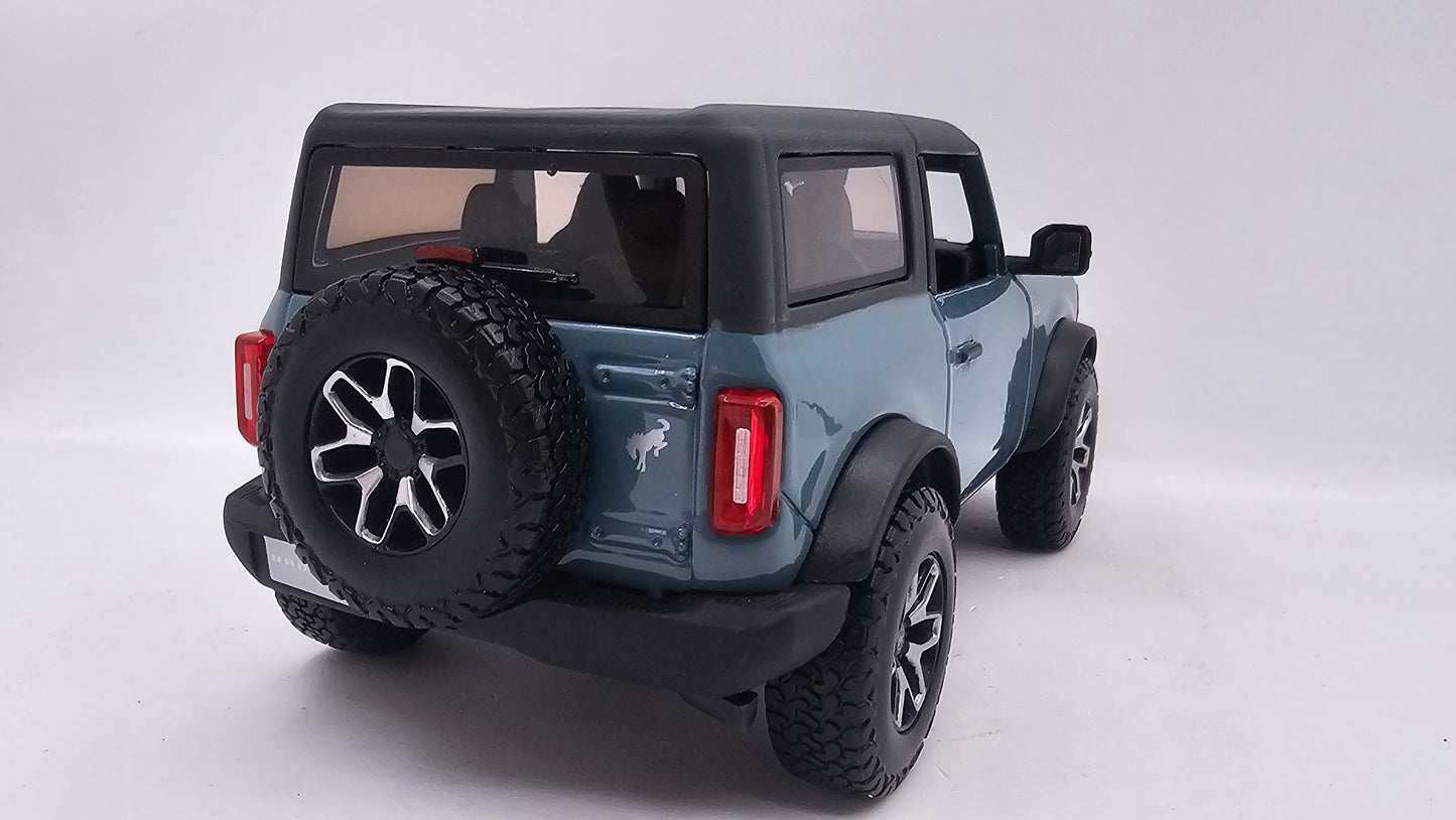 Ford Bronco - Escala 1/24 - Maisto - (Sin caja)
