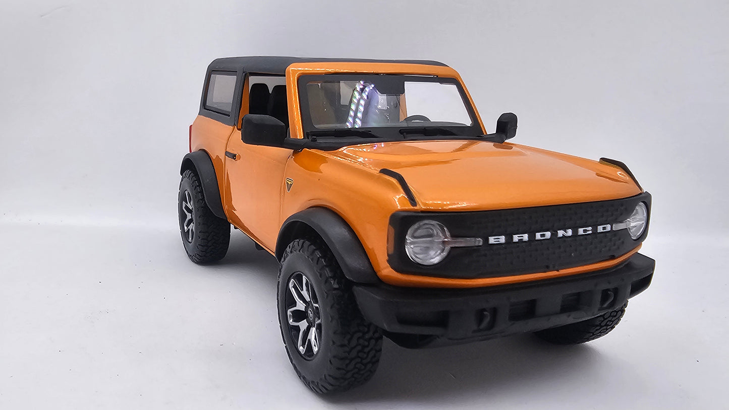 Ford Bronco - Escala 1/24 - Maisto - (Sin caja)