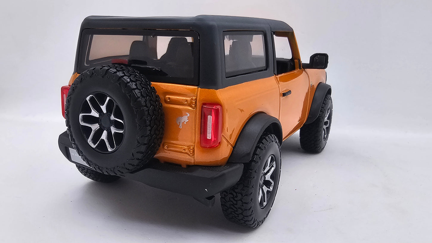 Ford Bronco - Escala 1/24 - Maisto - (Sin caja)