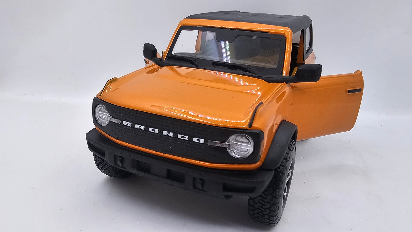 Ford Bronco - Escala 1/24 - Maisto - (Sin caja)