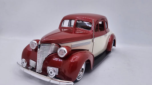 Chevrolet Coupe 1939 - Escala 1/24 - MotorMax - (Sin caja)
