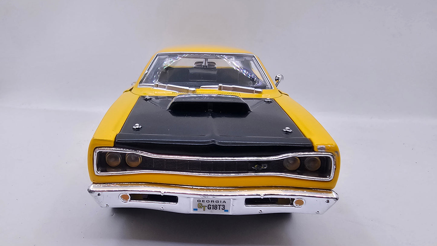 Dodge Coronet Super Bee 1969 - Escala 1/24 - MotorMax - (Sin caja)