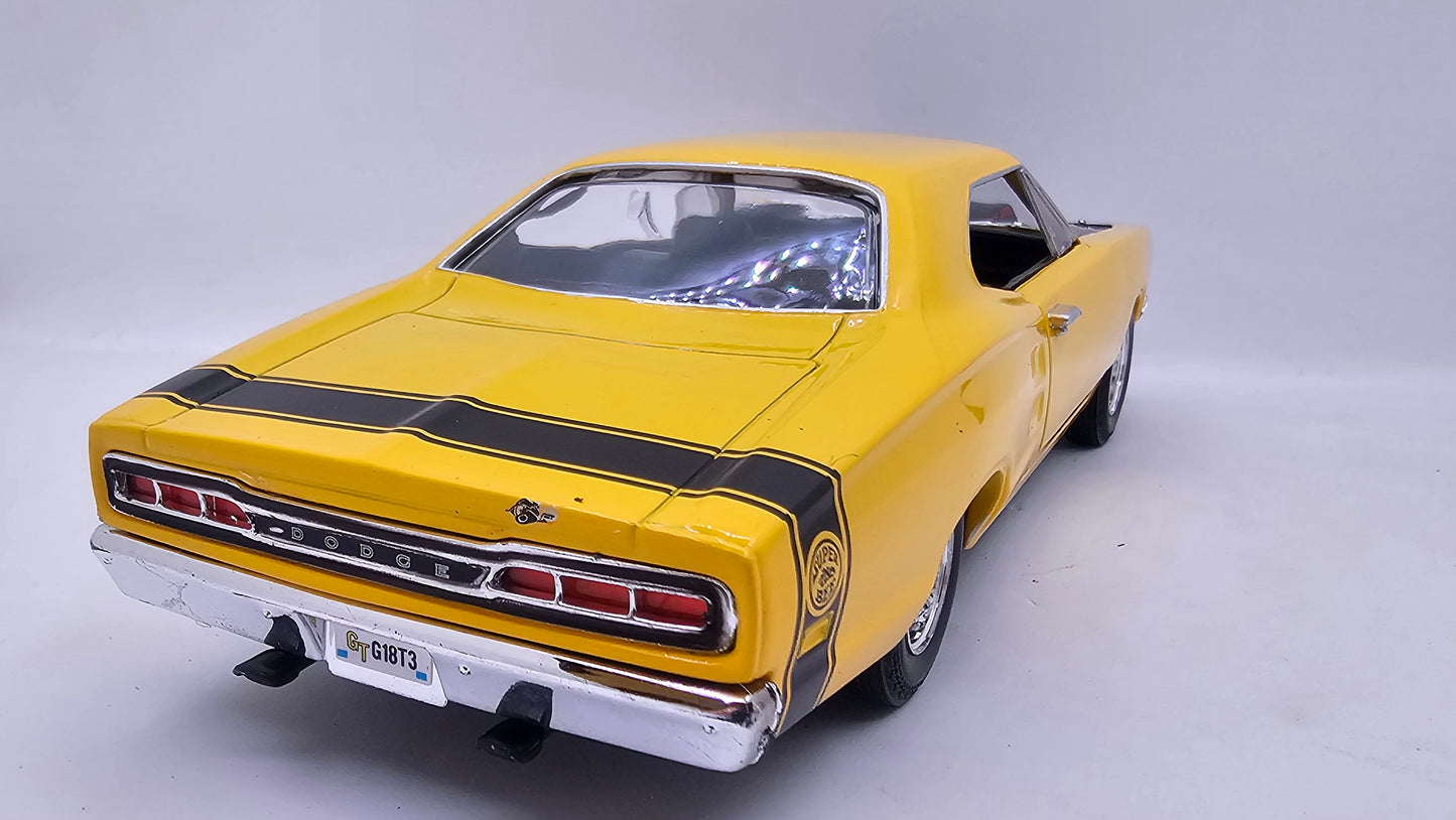 Dodge Coronet Super Bee 1969 - Escala 1/24 - MotorMax - (Sin caja)