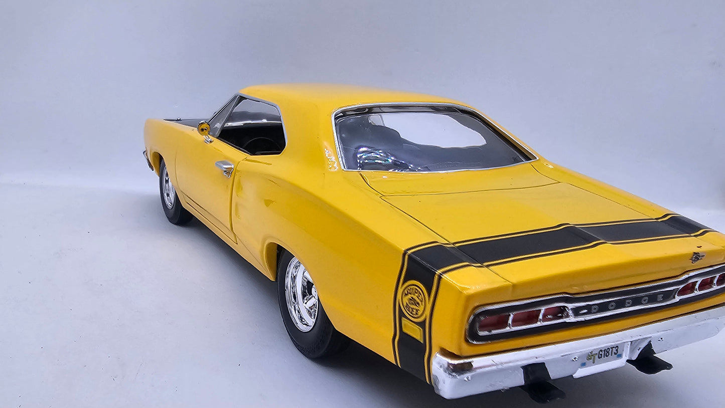 Dodge Coronet Super Bee 1969 - Escala 1/24 - MotorMax - (Sin caja)