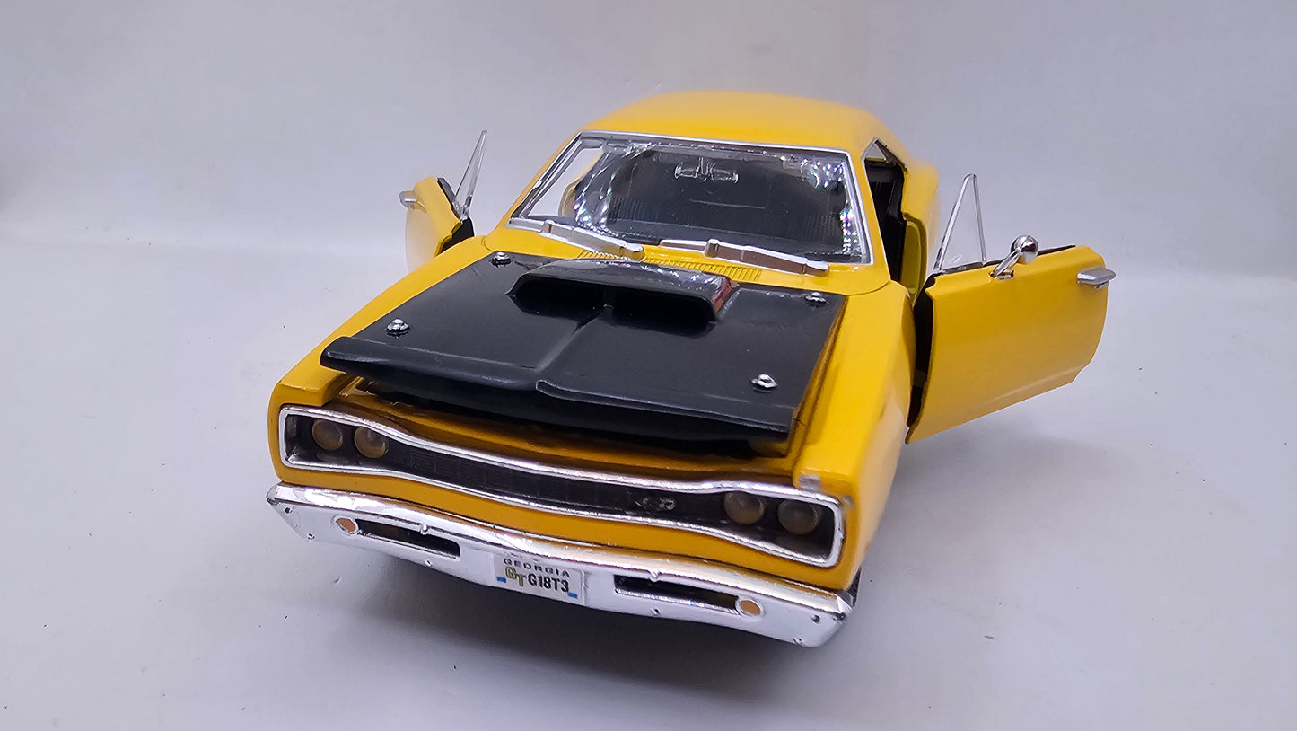 Dodge Coronet Super Bee 1969 - Escala 1/24 - MotorMax - (Sin caja)