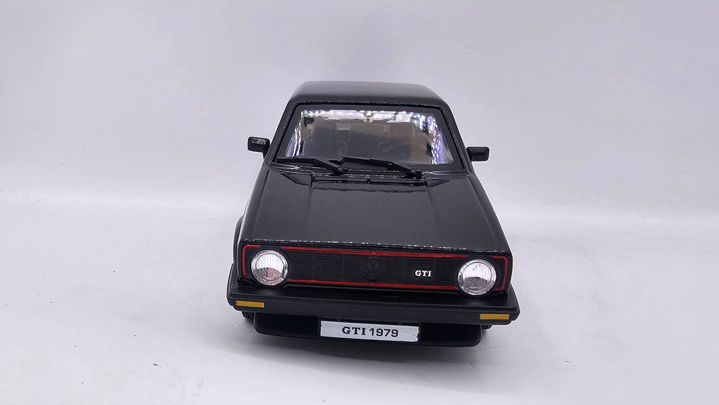 Volkswagen Golf Mk1 GTI 1979 - Escala 1/24 - Burago - (Sin caja)
