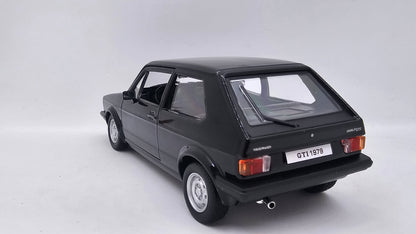 Volkswagen Golf Mk1 GTI 1979 - Escala 1/24 - Burago - (Sin caja)