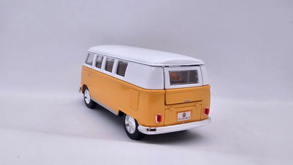 Volkswagen Kombi Bus 1962 - Escala 1/32 - Kinsmart - (Sin caja)