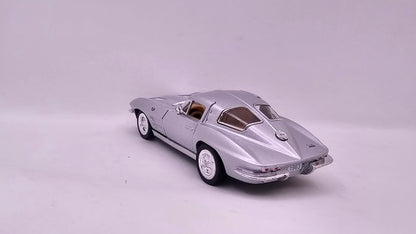 Chevrolet Corvette Sting Ray 1963 - Escala 1/36 - Kinsmart - (Sin caja)