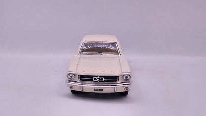Ford Mustang 1964 - Escala 1/36 - Kinsmart - (Sin caja)