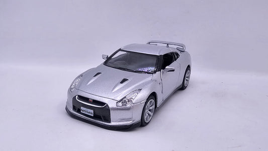 Nissan GT-R R35 2009 - Escala 1/36 - Kinsmart - (Sin caja)