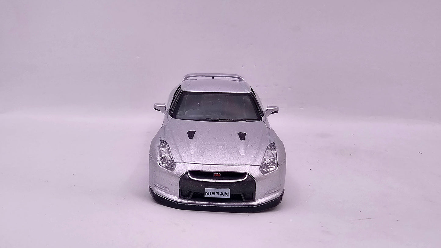 Nissan GT-R R35 2009 - Escala 1/36 - Kinsmart - (Sin caja)
