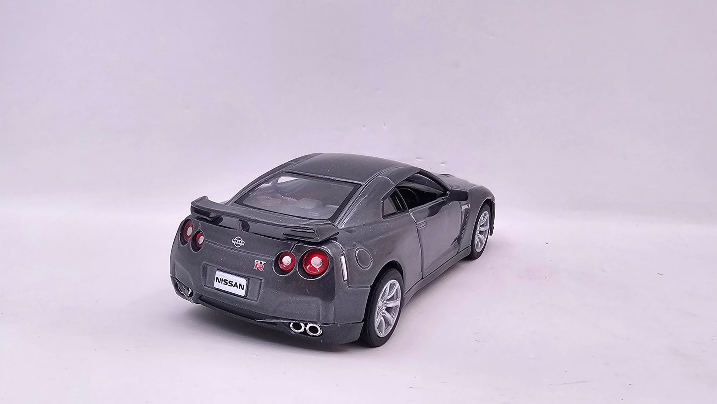 Nissan GT-R R35 2009 - Escala 1/36 - Kinsmart - (Sin caja)