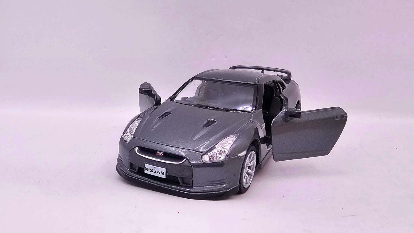 Nissan GT-R R35 2009 - Escala 1/36 - Kinsmart - (Sin caja)