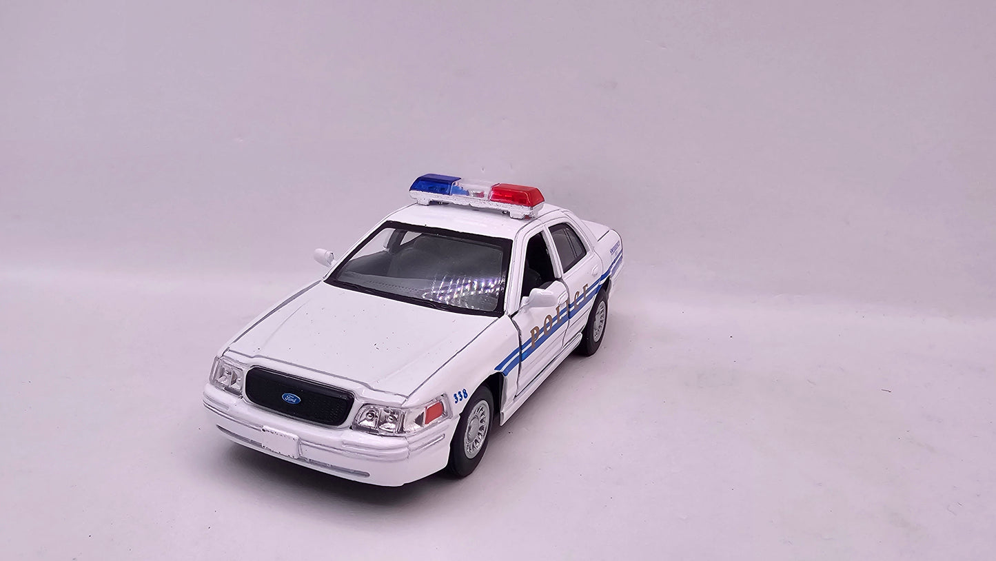 Ford Crown Victoria Police Interceptor - Escala 1/42 - Kinsmart - (Sin caja)