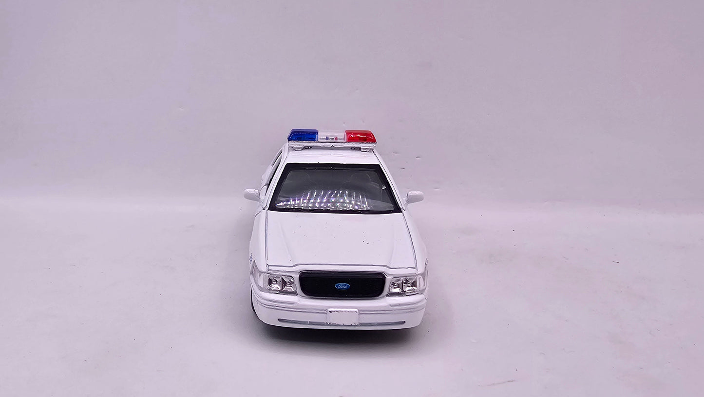 Ford Crown Victoria Police Interceptor - Escala 1/42 - Kinsmart - (Sin caja)