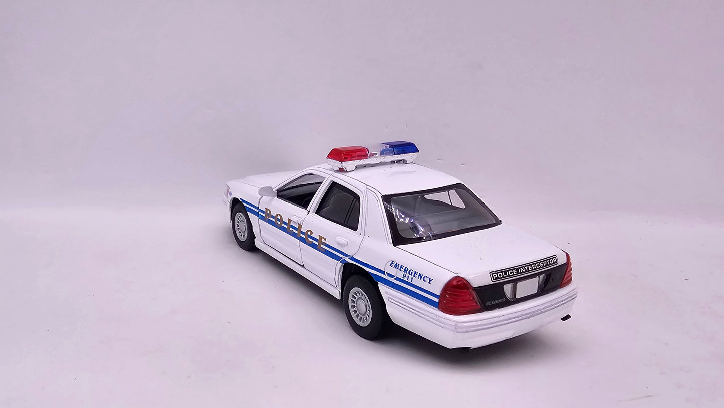 Ford Crown Victoria Police Interceptor - Escala 1/42 - Kinsmart - (Sin caja)