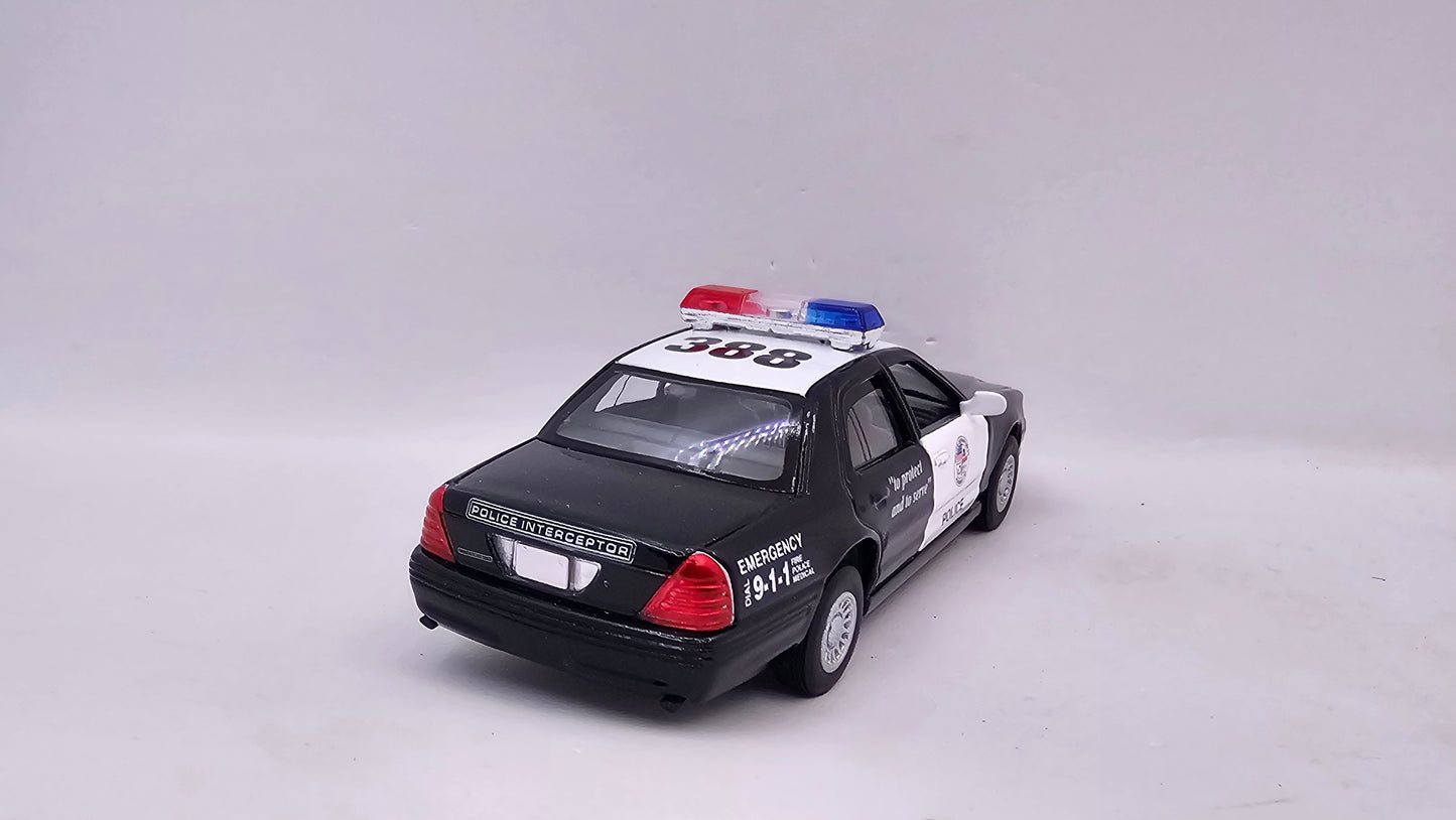 Ford Crown Victoria Police Interceptor - Escala 1/42 - Kinsmart - (Sin caja)