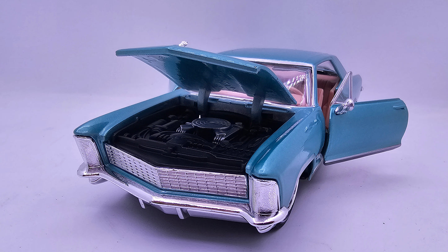 Buick Riviera Gran Sport 1965 - Escala 1/24 (1/26) - Maisto - (Sin caja)