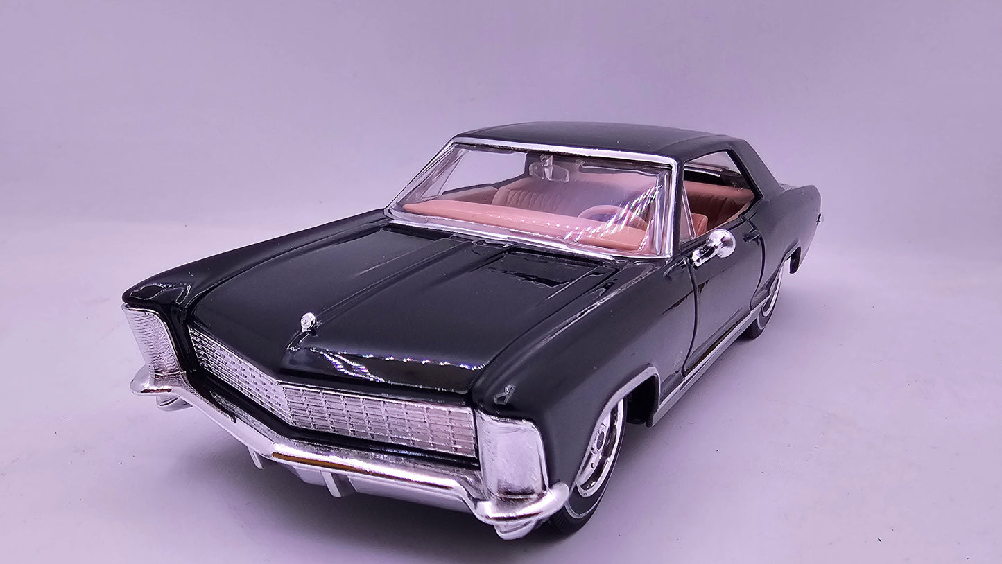 Buick Riviera Gran Sport 1965 - Escala 1/24 (1/26) - Maisto - (Sin caja)