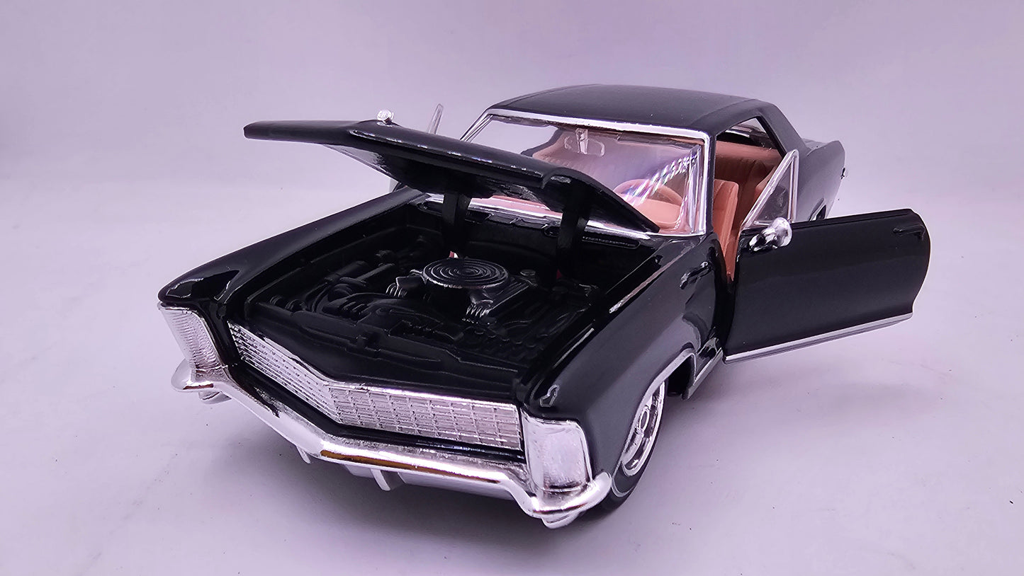 Buick Riviera Gran Sport 1965 - Escala 1/24 (1/26) - Maisto - (Sin caja)