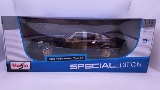 Pontiac Firebird Trans Am 1978 - Escala 1/18 - Maisto