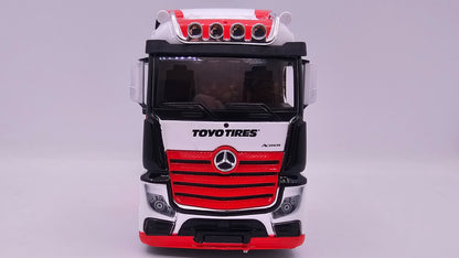Camion Mercedes Benz Actros -  Escala 1/43 - Burago - (Sin Caja)
