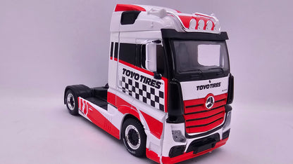 Camion Mercedes Benz Actros -  Escala 1/43 - Burago - (Sin Caja)