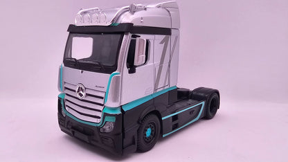 Camion Mercedes Benz Actros -  Escala 1/43 - Burago - (Sin Caja)