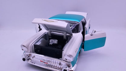 Chevy Bel Air 1957 Custom - Escala 1/24 - MotorMax - (Sin caja)