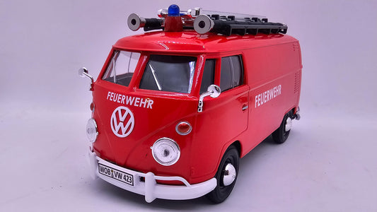 Volkswagen Type 2 Delivery Van Bombero - Escala 1/24 - MotorMax - (Sin caja)