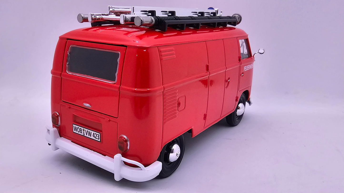 Volkswagen Type 2 Delivery Van Bombero - Escala 1/24 - MotorMax - (Sin caja)
