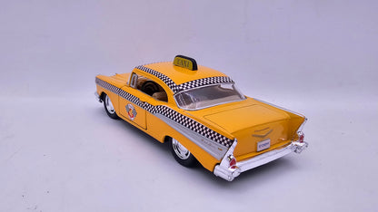 Chevrolet Bel Air Taxi 1957 - Escala 1/40 - Kinsmart - (Sin caja)