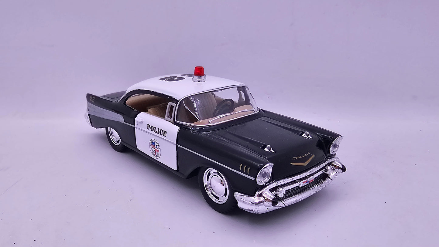 Chevrolet Bel Air Policia 1957 - Escala 1/40 - Kinsmart - (Sin caja)