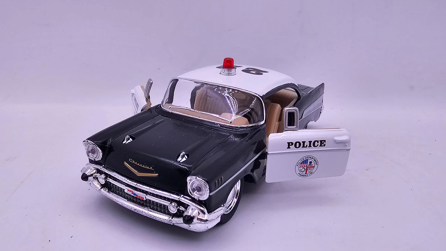Chevrolet Bel Air Policia 1957 - Escala 1/40 - Kinsmart - (Sin caja)