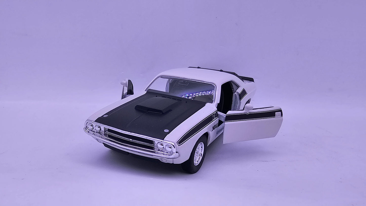 Dodge Challenger 1970 - Escala 1/38 - Welly