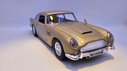 Aston Martin DB5 - Escala 1/24 - MotorMax - (Sin caja)