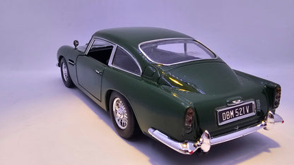 Aston Martin DB5 - Escala 1/24 - MotorMax - (Sin caja)