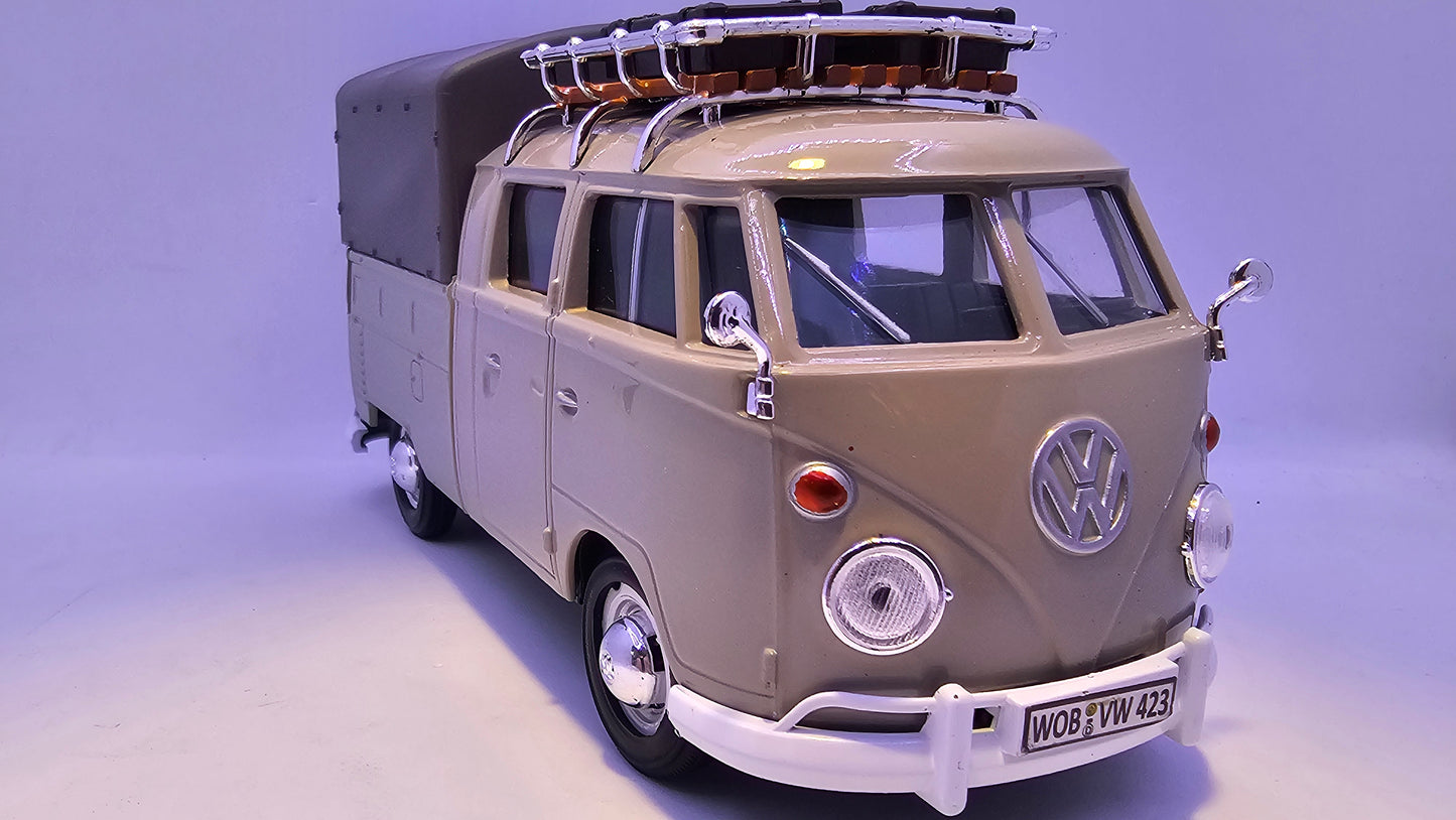 Volkswagen Type 2 Delivery Van - Escala 1/24 - MotorMax - (Sin caja)