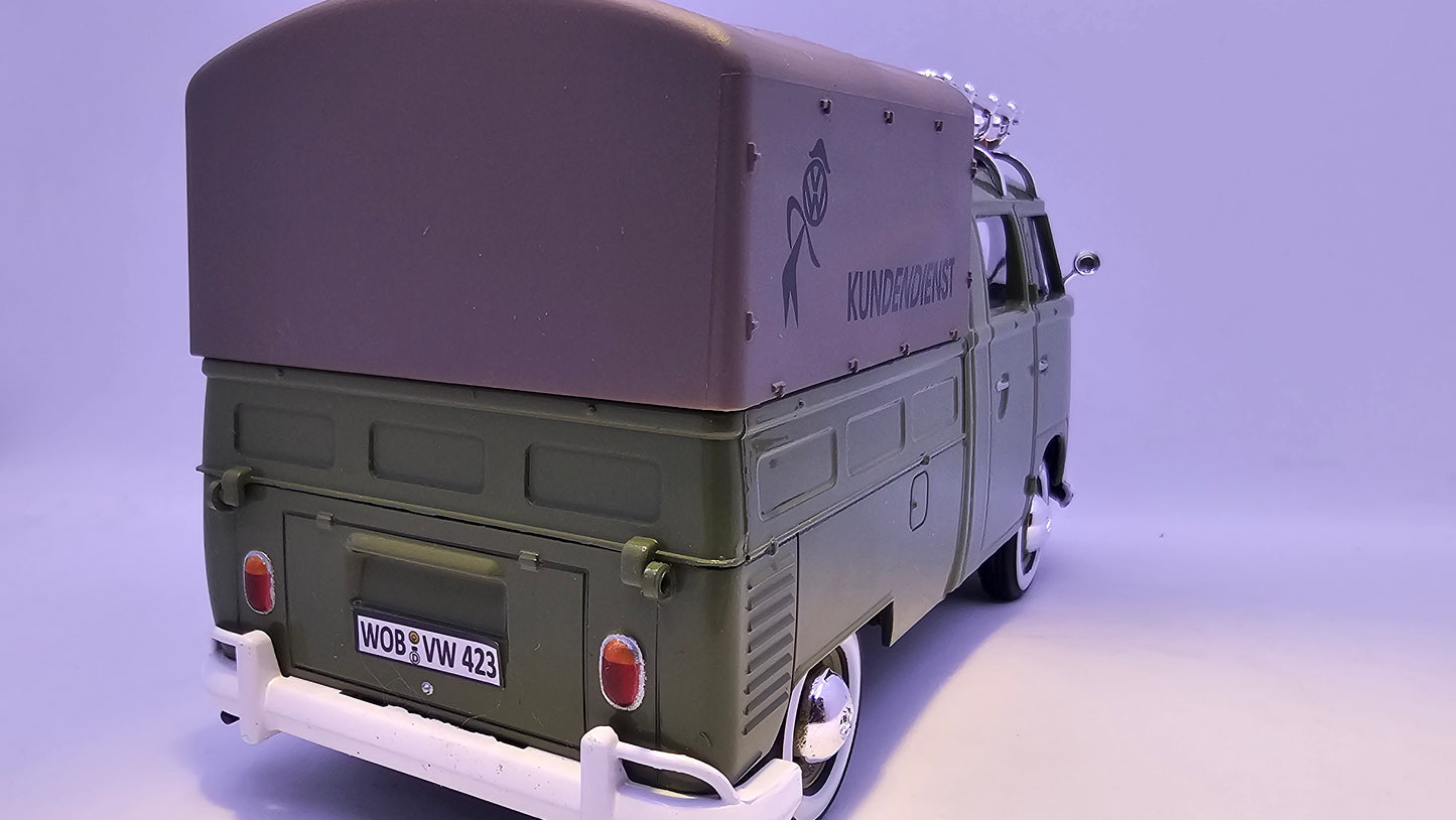 Volkswagen Type 2 Delivery Van - Escala 1/24 - MotorMax - (Sin caja)