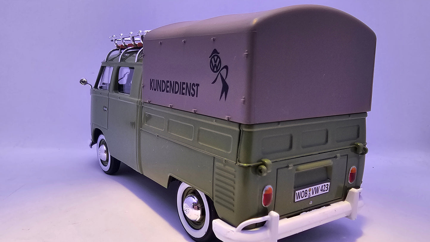Volkswagen Type 2 Delivery Van - Escala 1/24 - MotorMax - (Sin caja)