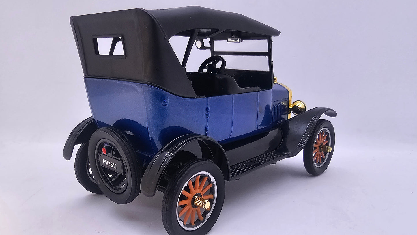 Ford Model T-Touring 1925 4 Puertas - Escala 1/24 - MotorMax - (Sin caja)