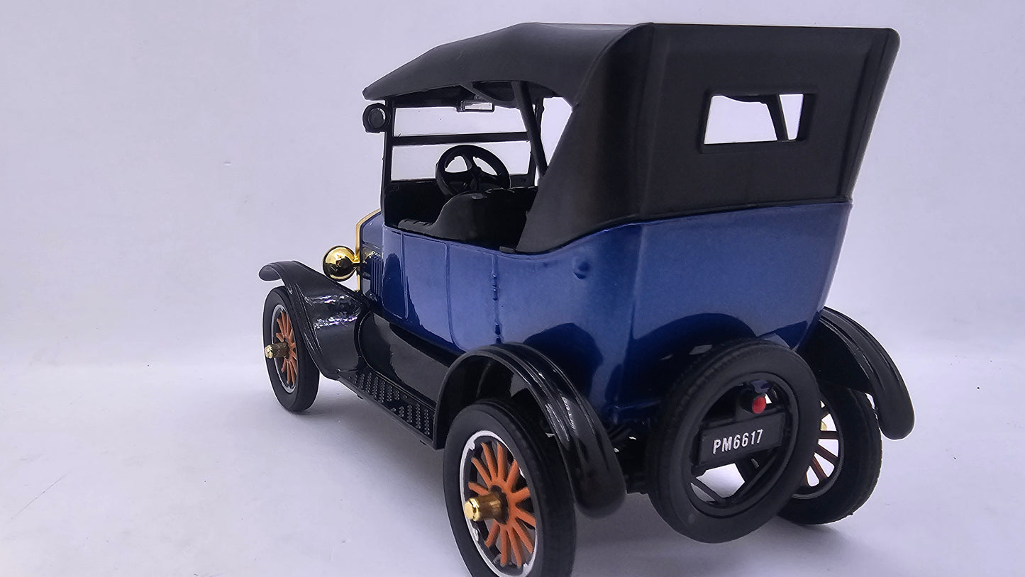 Ford Model T-Touring 1925 4 Puertas - Escala 1/24 - MotorMax - (Sin caja)