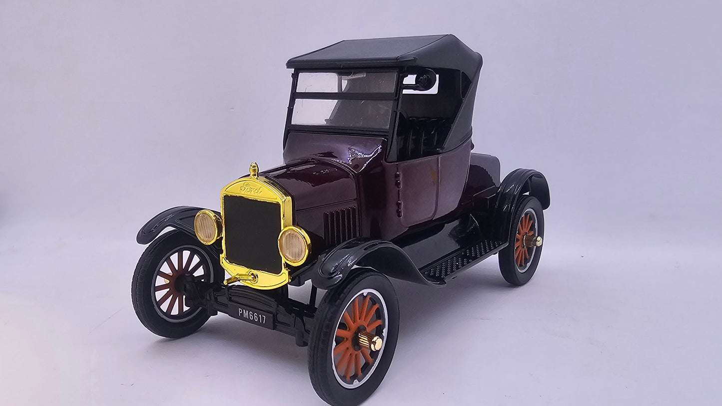 Ford Model T-Runabout 1925 2 Puertas - Escala 1/24 - MotorMax - (Sin caja)