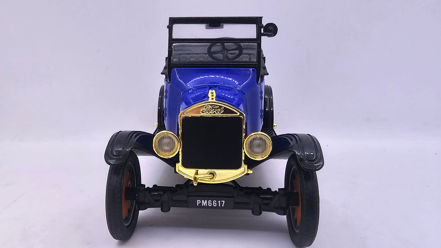Ford Model T-Runabout 1925 2 Puertas - Escala 1/24 - MotorMax - (Sin caja)