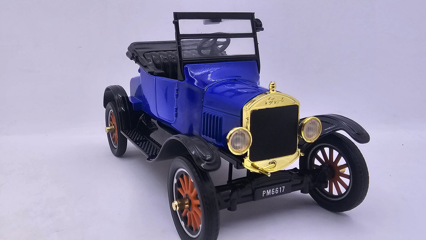Ford Model T-Runabout 1925 2 Puertas - Escala 1/24 - MotorMax - (Sin caja)