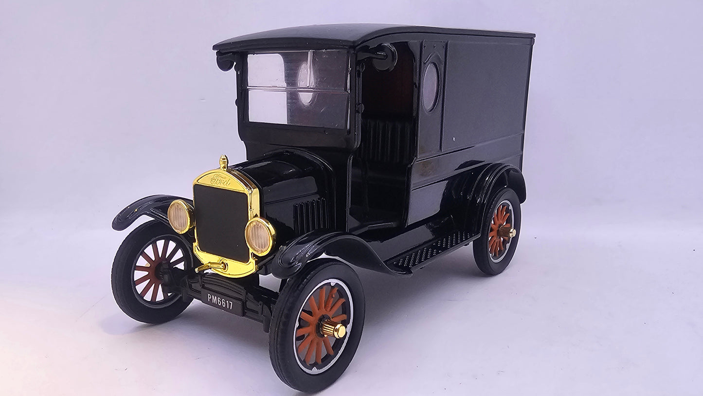 Ford Model T-Touring 1925 Paddy Wagon - Escala 1/24 - MotorMax - (Sin caja)