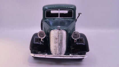 Ford Pick-Up 1937 - Escala 1/24 - MotorMax - (Sin caja)