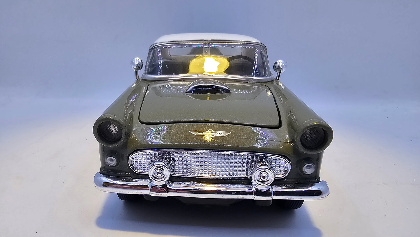 Ford Thunderbird - Escala 1/24 - MotorMax - (Sin caja)